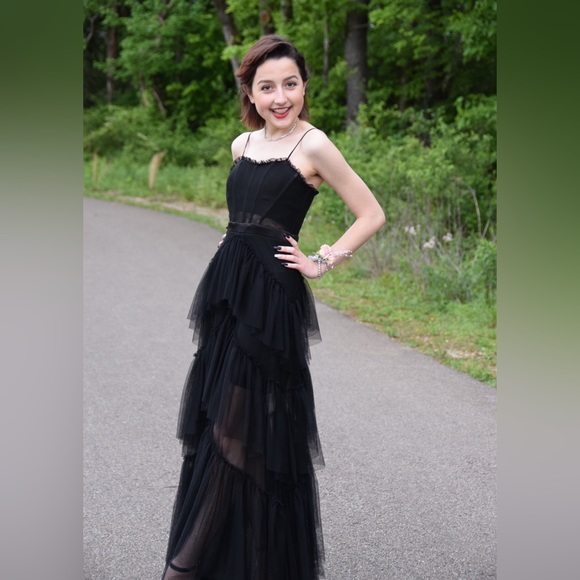 Betsy & Adam Black Tulle Ballgown in Size 0 - Picture 5 of 5